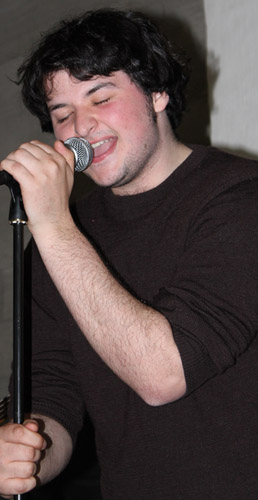 141110jon038t.jpg (54031 bytes)