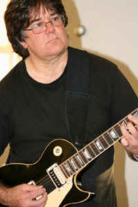 0322jon42t.jpg (8328 bytes)