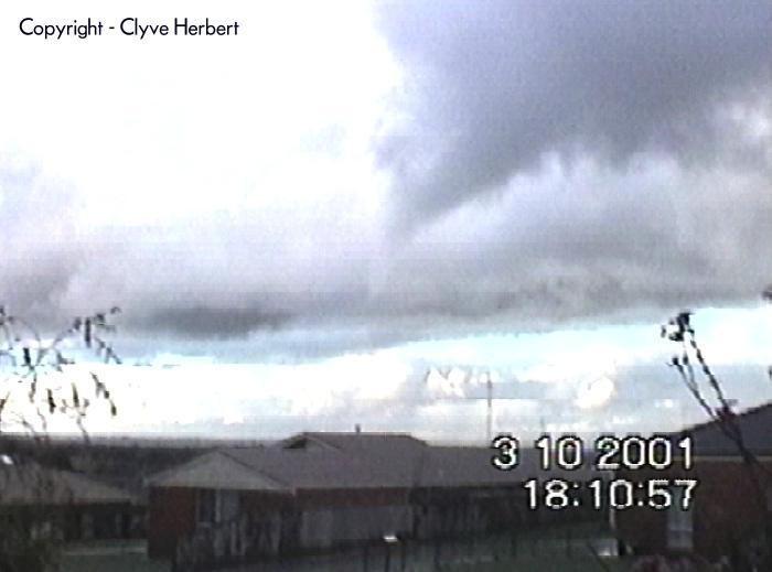 Leopoldtornado0022.JPG (32833 bytes)
